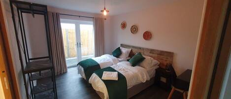 3 bedrooms, blackout drapes, WiFi, bed sheets