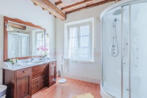 House | 4 bedrooms - Villa Dondolino in Lucca (Lucca)