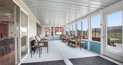 Barn Swallow – Spacious, Private First Floor in a Historic Dairy Barn