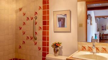 Condo Deluxe | Baño