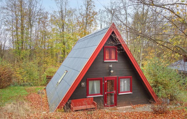 Exterior - Nice home in Bad Arolsen with WiFi (Bad Arolsen)