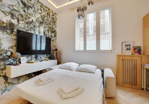 1 bedroom, iron/ironing board, WiFi, bed sheets