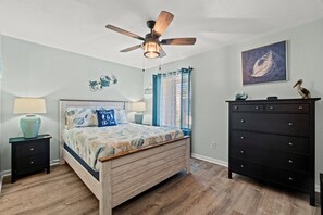 3 bedrooms, iron/ironing board, free WiFi, bed sheets