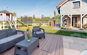 Terrace/patio - Lovely home in Karwia with heated swimming pool (Karwia)