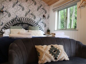 1 bedroom, individually decorated, individually furnished, free WiFi - Otters Crouch (Belford)