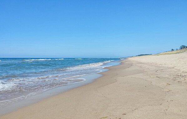Una spiaggia nelle vicinanze