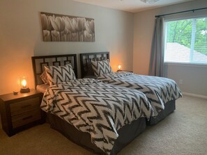 4 bedrooms, desk, travel crib, WiFi