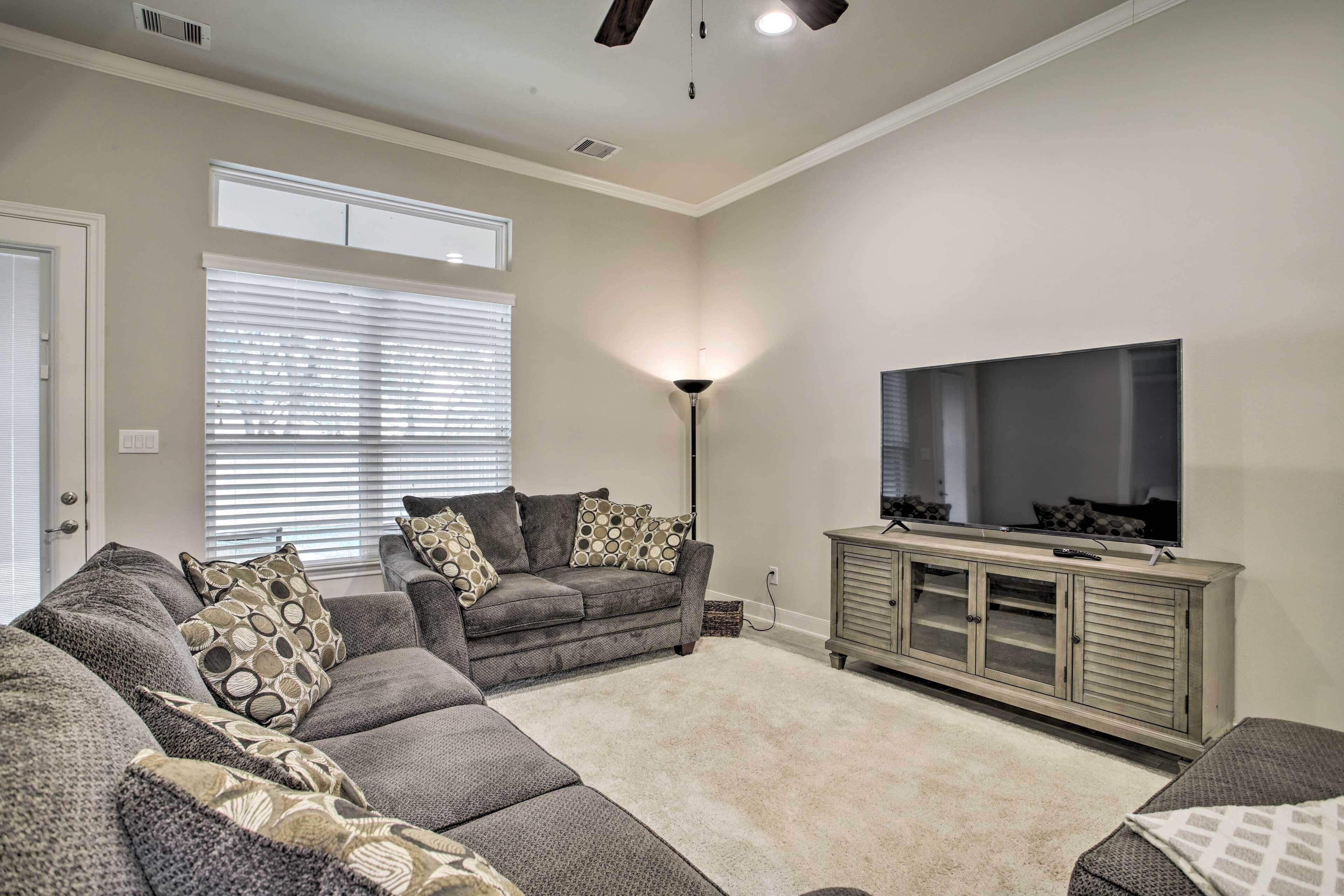 Modern Houston Townhome Near The Woodlands