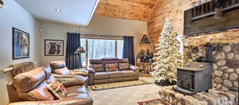 Phelps Cabin on 26 Acres w/ Fire Pit!