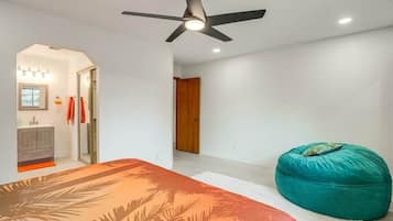 3 habitaciones, caja de seguridad en la habitación y escritorio