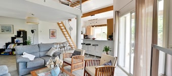 Stunning home in NIMES with WiFi