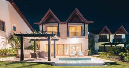 Ocean View Villa with Pool & BBQ in Samana