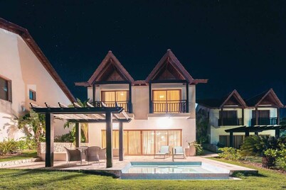 Ocean View Villa with Pool & BBQ in Samana