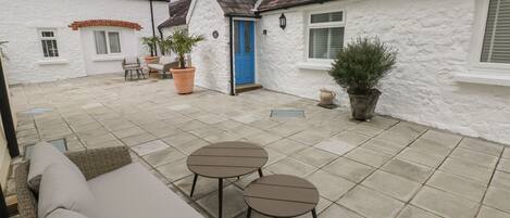 Cottage | Front of property