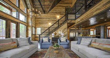 Twilight Creek-EV Outlet, Gameroom, 2 Hot Tubs - Virtual Tour Available
