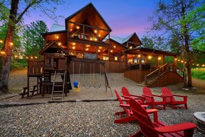 Children's area - Twilight Creek-EV Outlet, Gameroom, 2 Hot Tubs - Virtual Tour Available (Broken Bow)