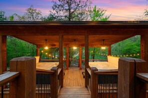 Outdoor spa tub - Twilight Creek-EV Outlet, Gameroom, 2 Hot Tubs - Virtual Tour Available (Broken Bow)