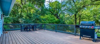 Sleeps 16 | 5 Houses | Pet Friendly | Fire Pit