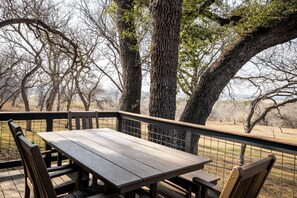 Outdoor dining - 5 Cabins | River Walk | Fire Pit | Group Getaway! (Kyle)