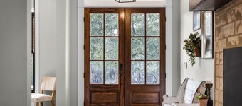 River Cabin w/ Fire Pit & BBQ | Perfect for Groups