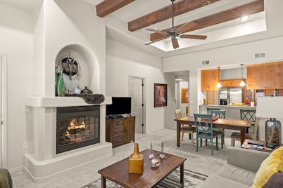 Updated condo in Mesilla. 0.9 miles to I-10  Short term/long term. Pet friendly.