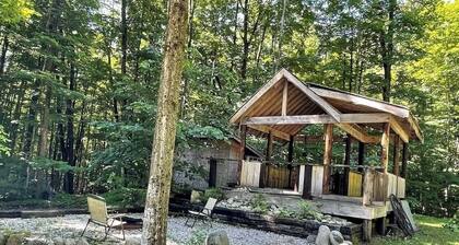 Private Glacial Hills Bellaire Home