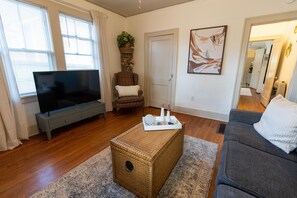 Smart TV, DVD player