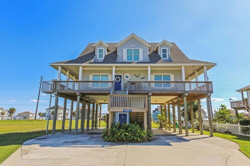 Cottage By The Sea by Ryson Vacation Rentals