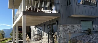 Newly Built Mountain Escape - Modern Home