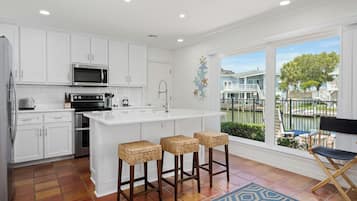 House (3 Bedrooms) | Property amenity
