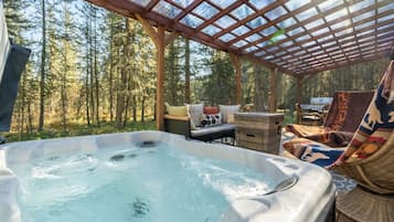 Bañera de hidromasaje exterior