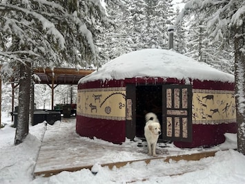 Image of "Shanti Yurt" with private hot tub in Bragg Creek