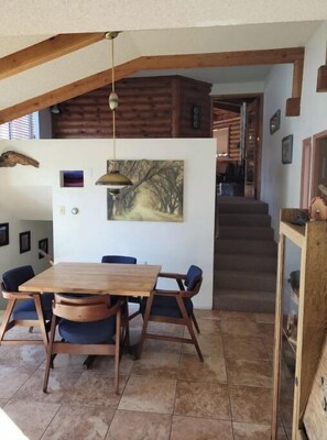 Dining - The Cabin in the Pines (Prescott)
