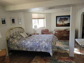 2 bedrooms, bed sheets - The Cabin in the Pines (Prescott)