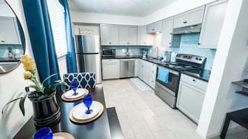 Kondominium, Beberapa Tempat Tidur, dapur | Dapur pribadi | Lemari es, microwave, oven, dan kompor
