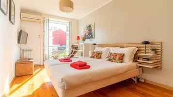 2 bedrooms, in-room safe, iron/ironing board, travel cot