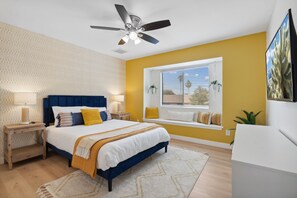 5 bedrooms, desk, iron/ironing board, travel crib