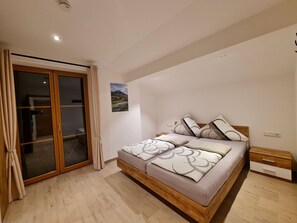 2 Schlafzimmer, Internetzugang, Bettwäsche