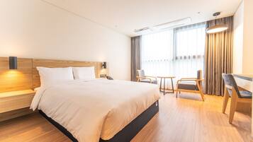 Single Room, 1 Double Bed | Desk, laptop workspace, free WiFi, bed sheets