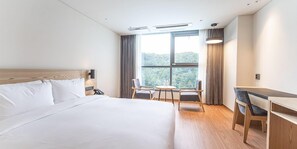 Habitació doble, 1 llit de matrimoni | Escriptori, espai de treball apte per a portàtils i wifi gratuïta 