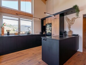 Réfrigérateur, four, plaque de cuisson, lave-vaisselle