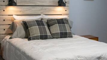 4 bedrooms, WiFi, bed sheets