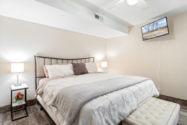 5 chambres, bureau, accès au Wi-Fi (inclus), literie fournie