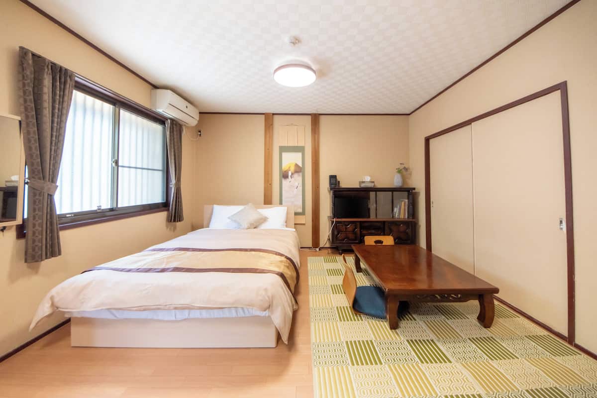 Comfort Apartment 102 | 1 bedroom, bed sheets