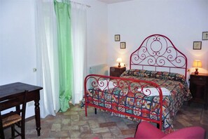 3 habitaciones, wifi gratis y ropa de cama 