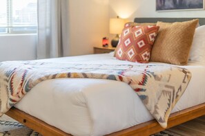 2 bedrooms, desk, iron/ironing board, travel crib