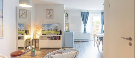 Televisión, libros y estéreo