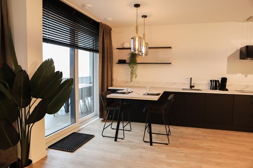 Luxury 8 person apartment in Residence Marina Kamperland