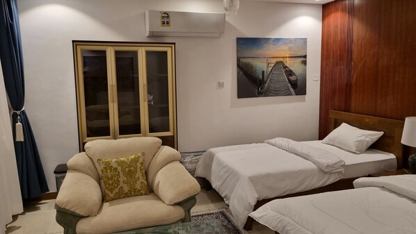 4 bedrooms, WiFi, bed sheets