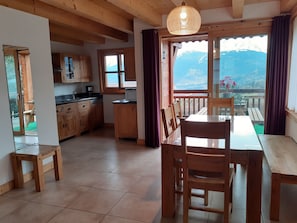 Dining - F4 apartment in chalet facing Mont Blanc (pets not allowed) (Combloux)